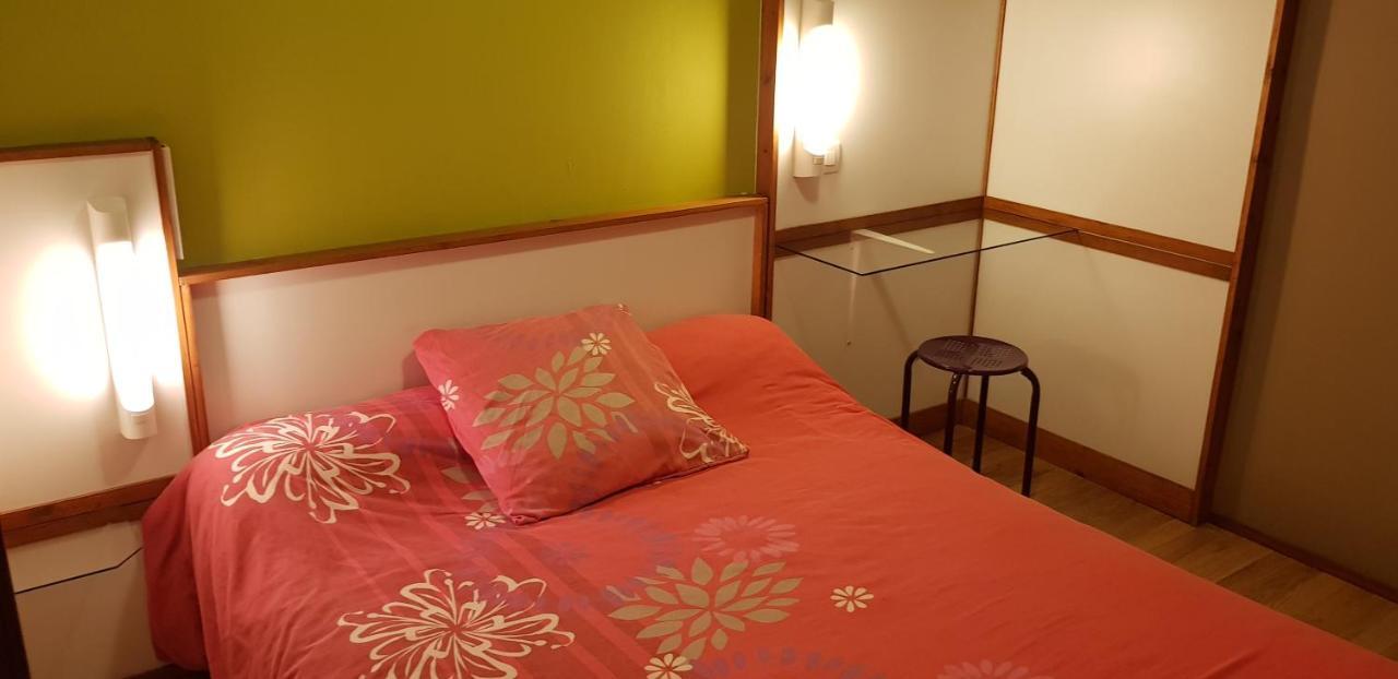 Hotel Eco Logis Espace Bellevue Séméac Exteriör bild